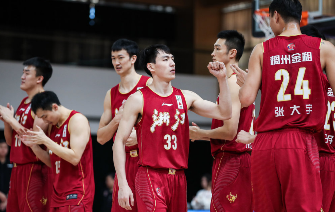 浙江男篮遭遇打击,国手级后卫续约遇难题,余嘉豪难返球队效力!