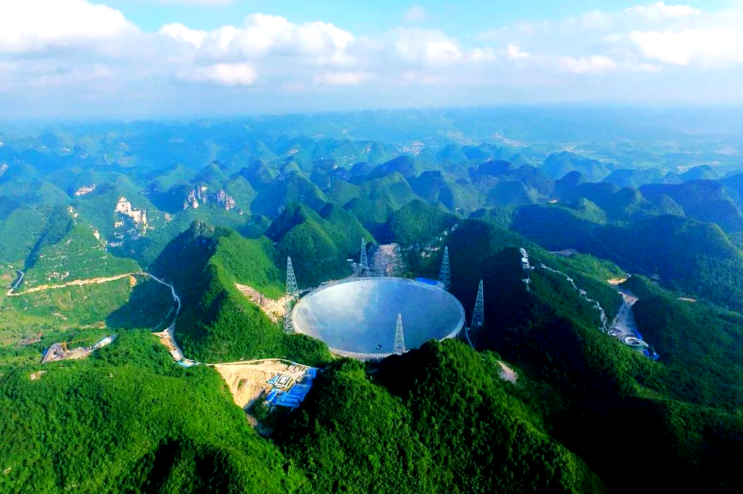 "中国天眼"探秘:书写中国奇迹,闪耀科学成就