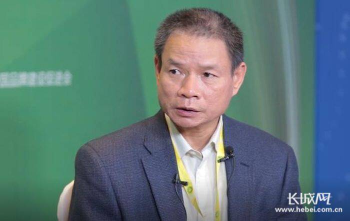 郑劲平:普通感冒与流感症状相似 但传播力较弱