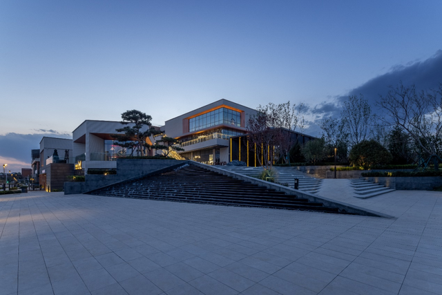 济南万科·雪山万科城|曲水虹桥,晚枫山石