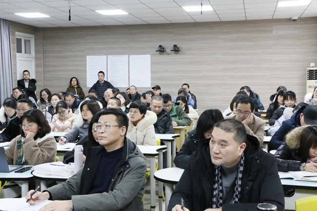 精准施策 科学备考 竭力冲刺——鳌江四中教育集团教共体举行中考复习