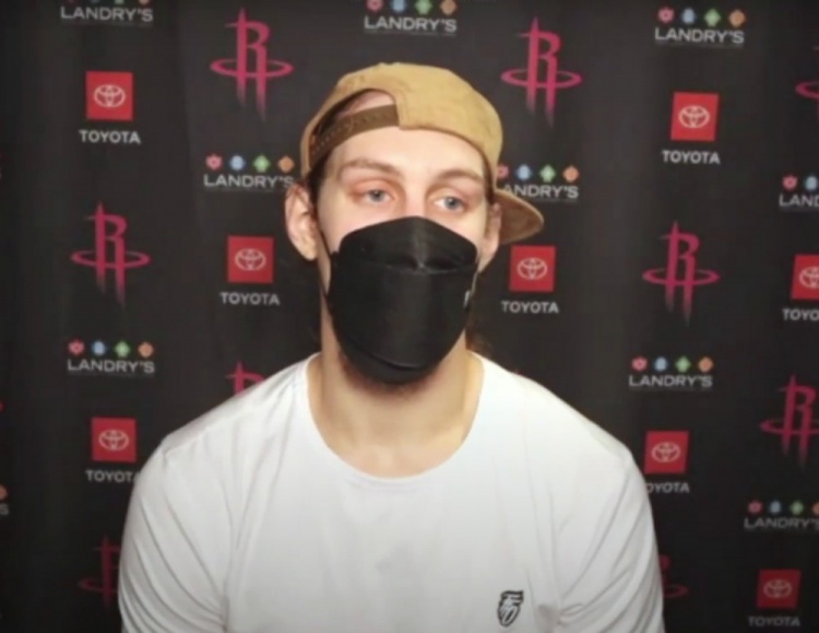 奥利尼克谈最后时刻被抢断:漂亮的防守 但对我们来说很艰难