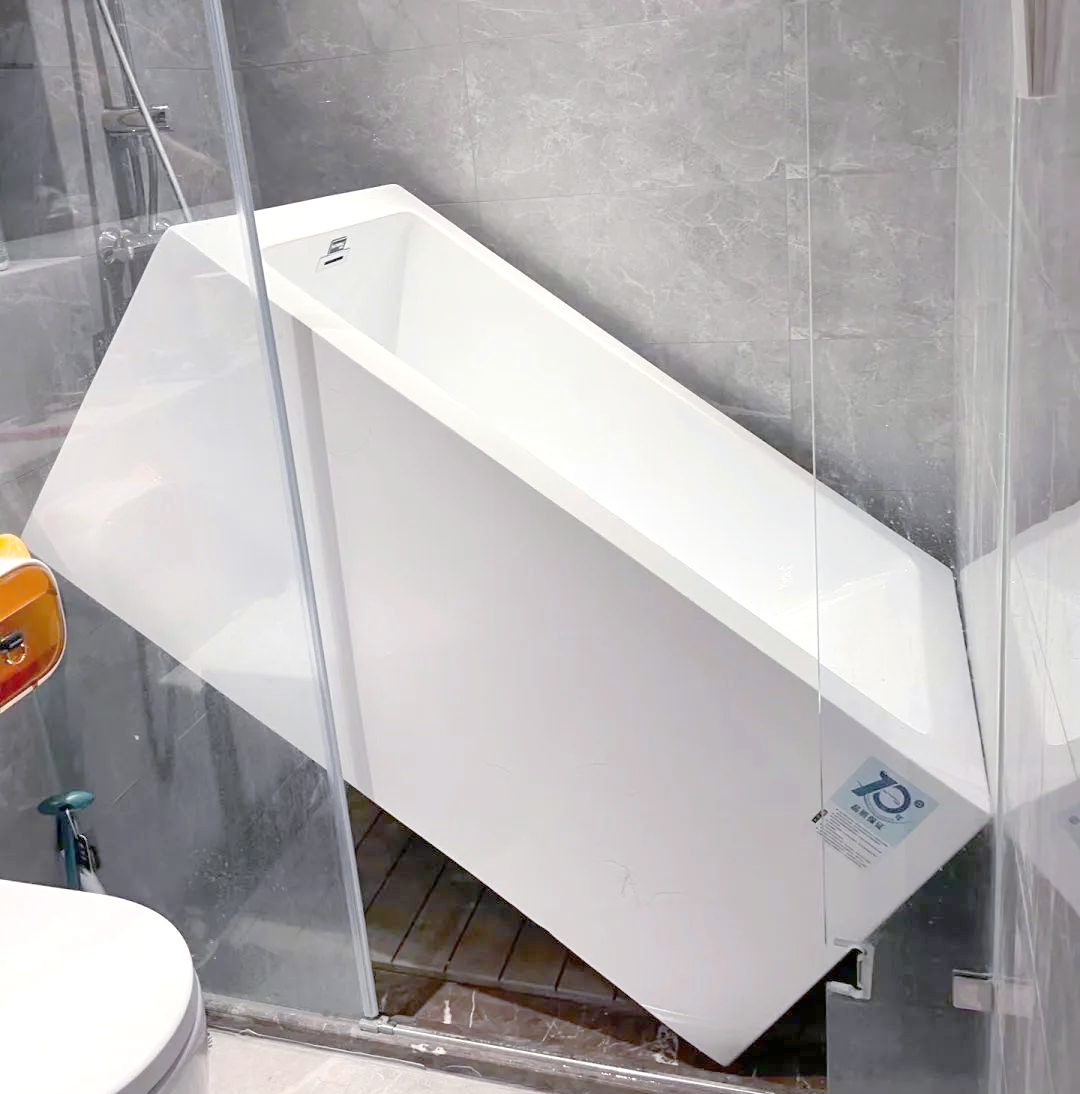 小户型家庭慎装浴缸,尤其家庭成员众多!