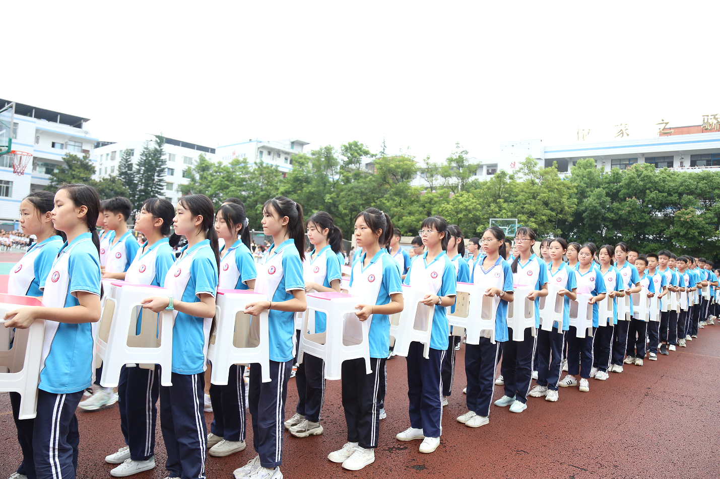 明礼知耻 崇德向善——大英县实验学校举行文明礼仪教育活动