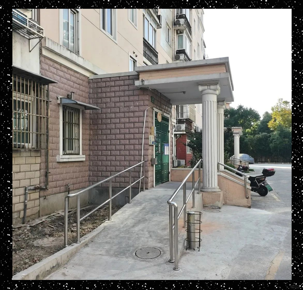 中艺花园残疾人坡道改造,提升居民生活质量