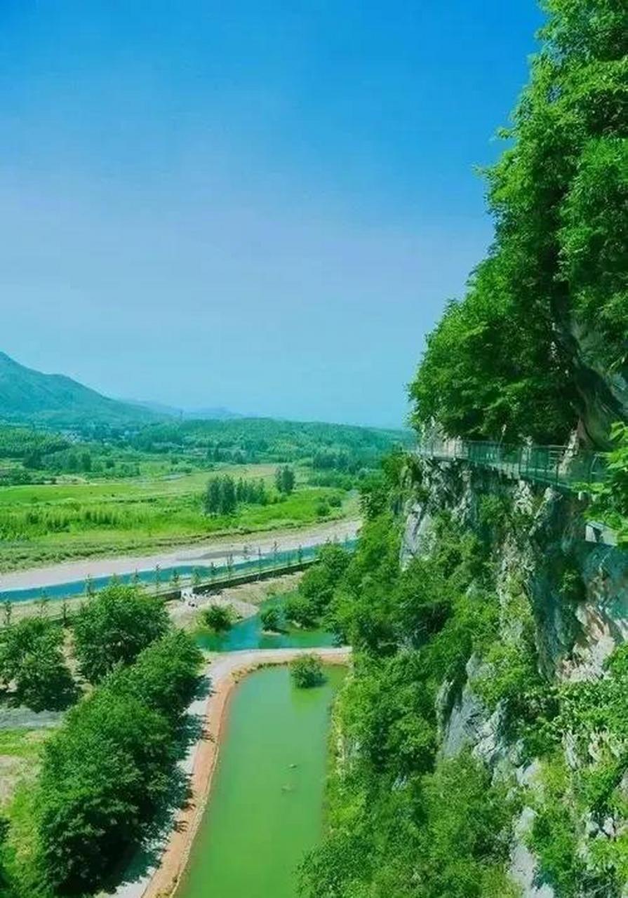 月亮湾风景区!位于安徽省泾县境内!