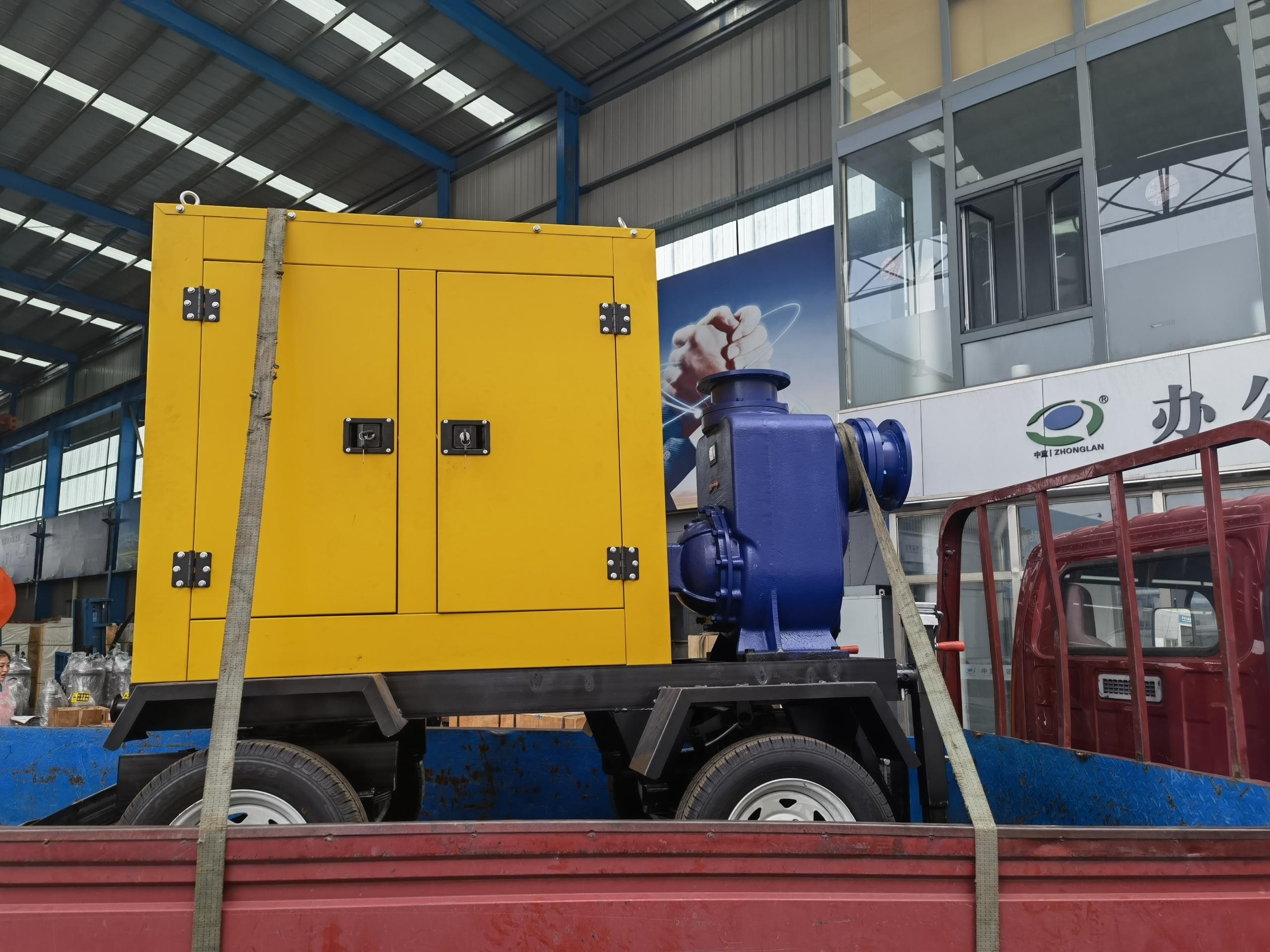 24小时不间断作业的城市防汛排涝移动泵车