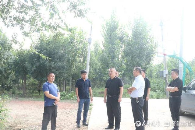 阳信县委副书记宋全星一行到流坡坞镇调研路域环境综合整治等工作