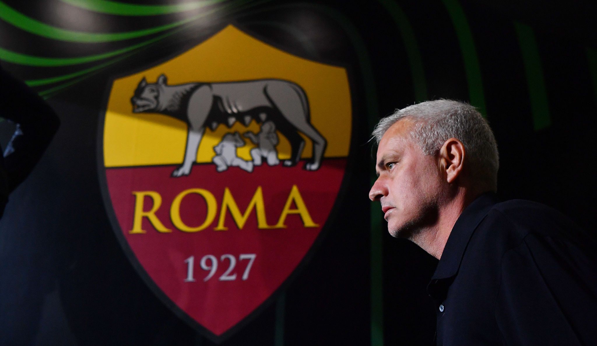 欧联杯半决赛次回合:勒沃库森vs罗马,红狼华山一条路