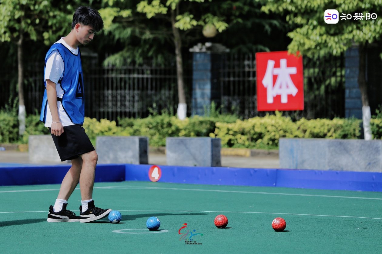 记者带您直击贵阳市第十一届少数民族传统体育运动会蹴球比赛现场