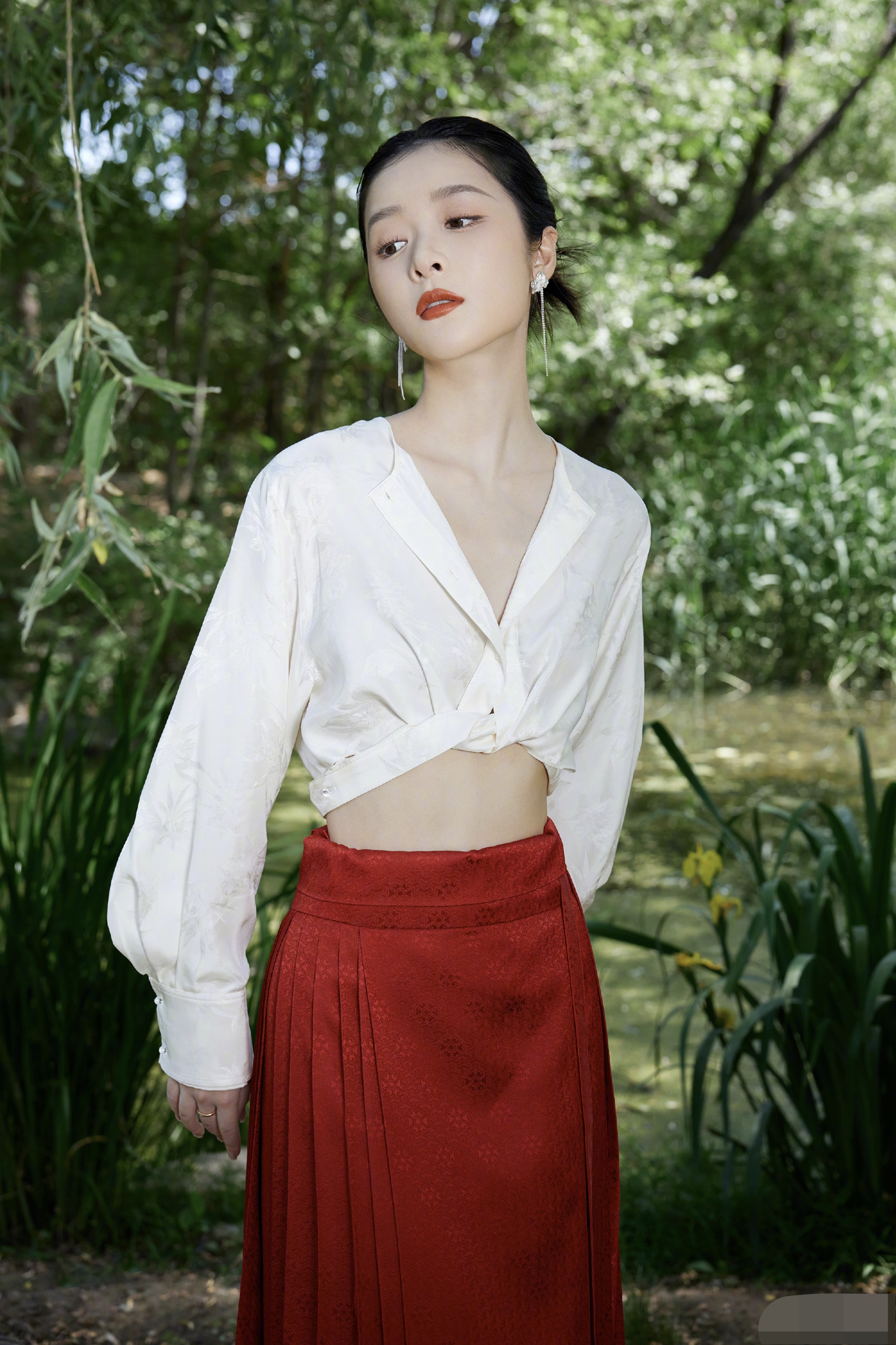 徐娇红色马面裙,出席华表奖让人吸睛移不开眼睛!