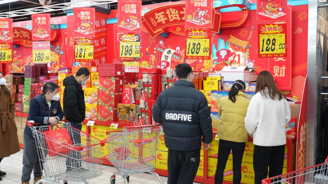 置办年货正当时,宝山节前市场年味浓!