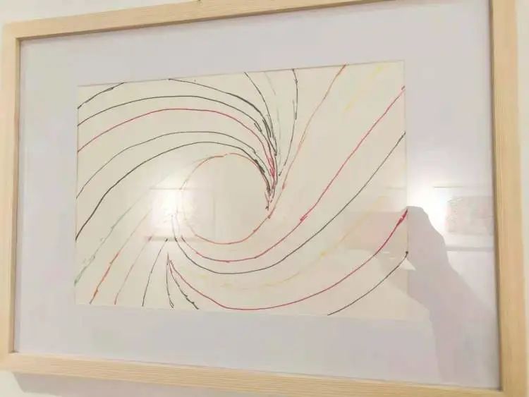 宛平南路600号开画廊了,都是"病人艺术家" 画的