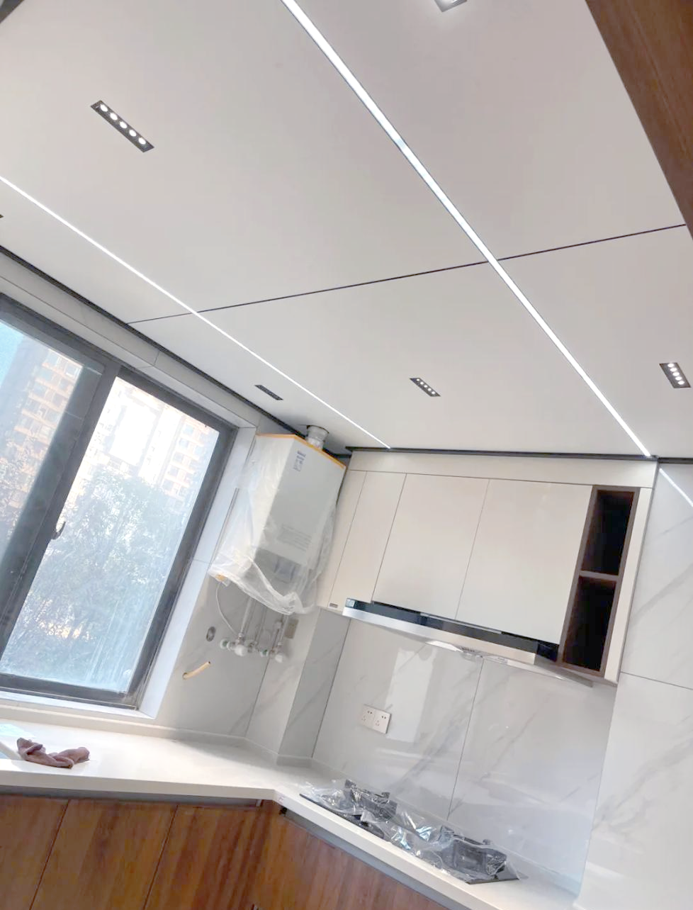 蜂窝大板吊顶:一种新型,环保,高定制的吊顶选择