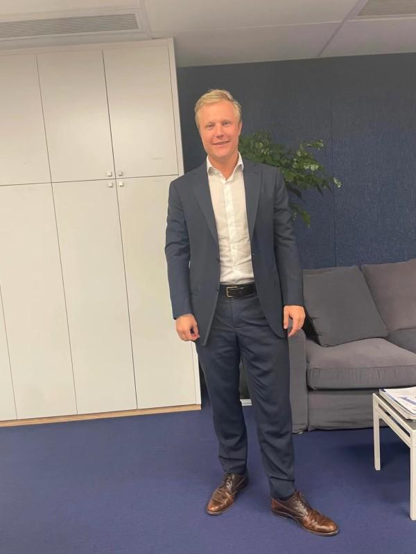 高骏:我见证了巨大的变化,亲眼目睹这些变化如何潜移默化形成|老外讲