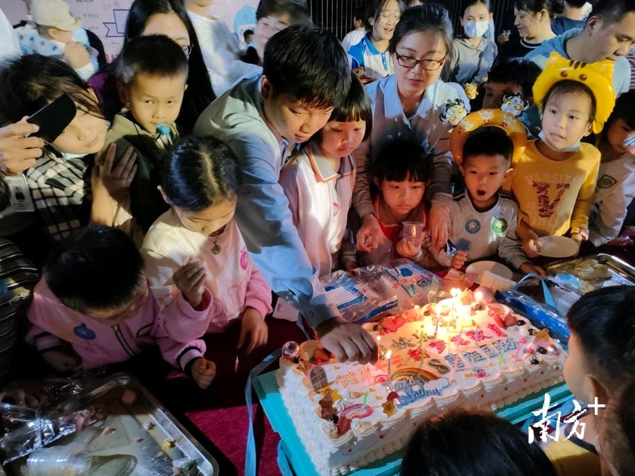 汕尾碧桂园小业主专属生日会温馨落幕