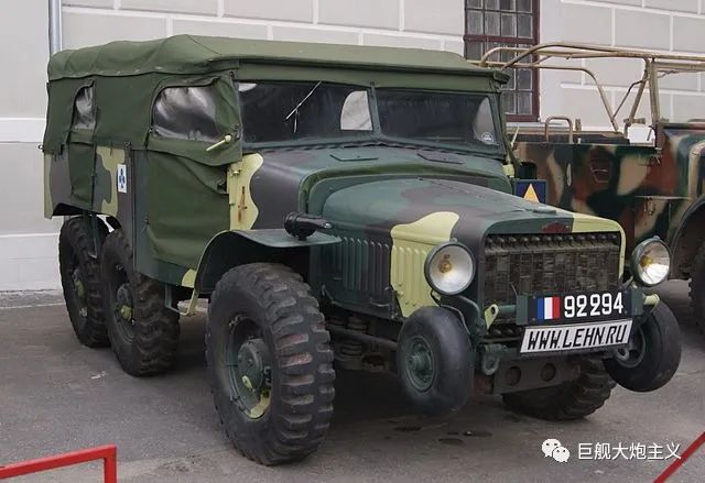 法国拉弗利 w15t火炮牵引车