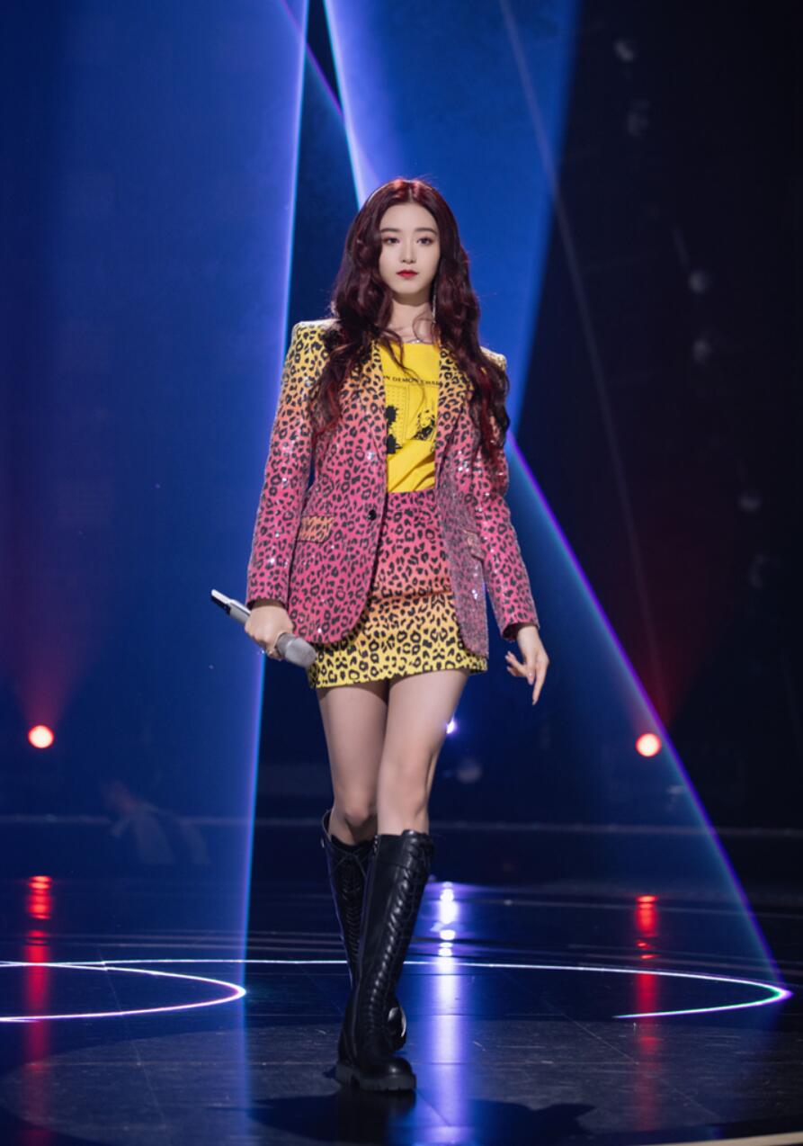 徐艺洋《天赐的声音》追寻音乐本心《天天向上》全新体验沉浸密室