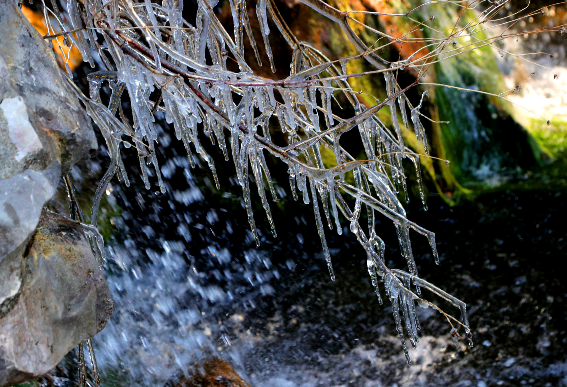 【#贵阳贵安启动抗凝冻iv级应急响应#】2月21日,记者从贵阳市应急管理
