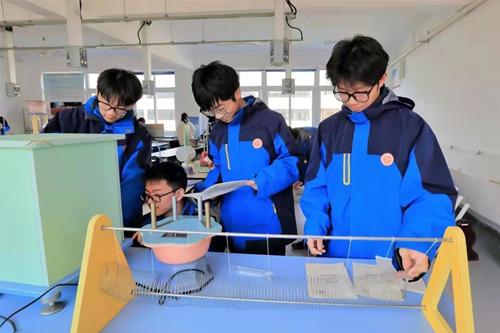青春碰撞科技乐清市第三中学校园科技节上活动多