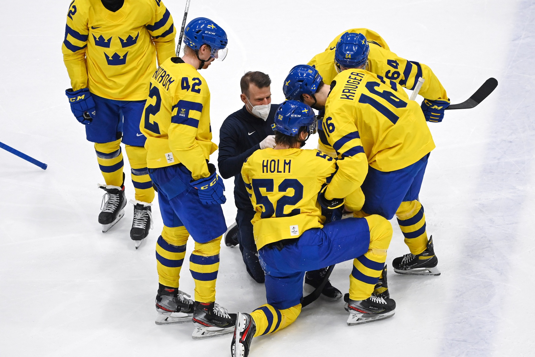 芬兰冰球队服图片