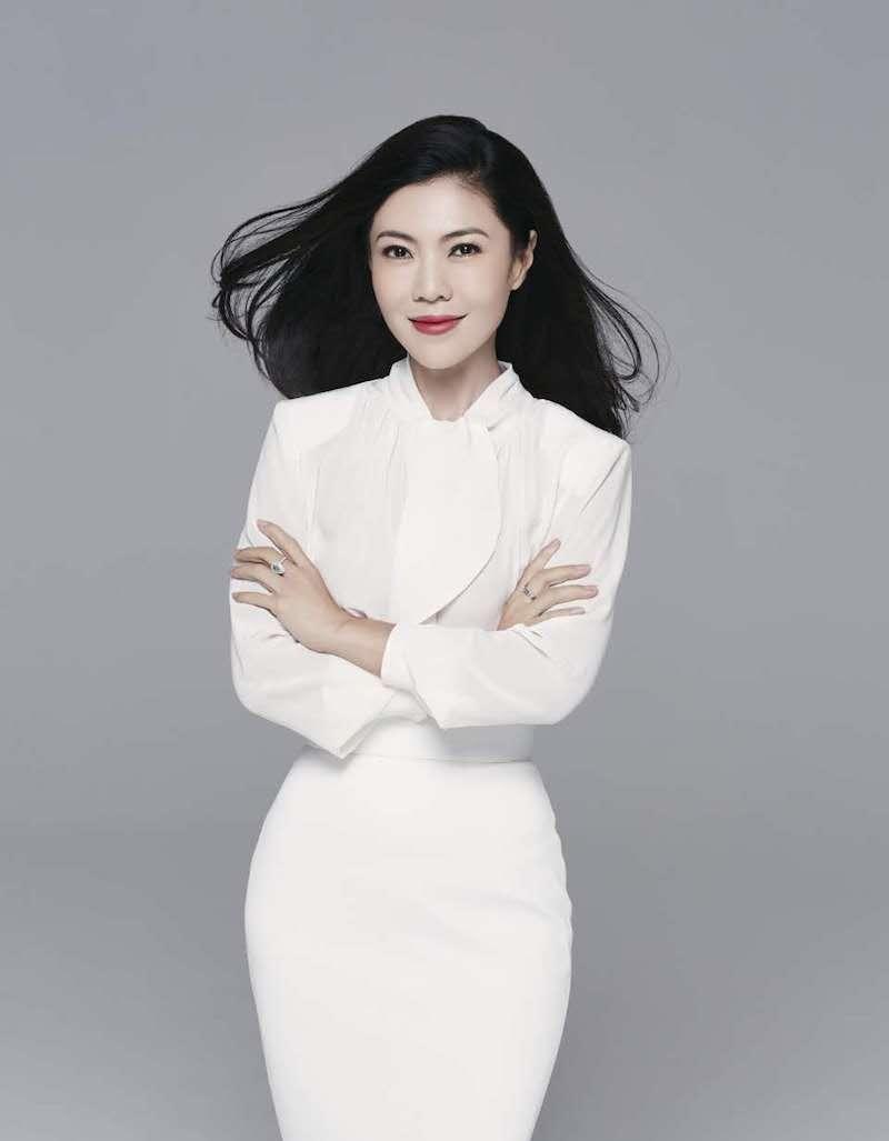 "高级交际花"苏芒:一双玉臂万人枕,为挤入上流社会不择手段