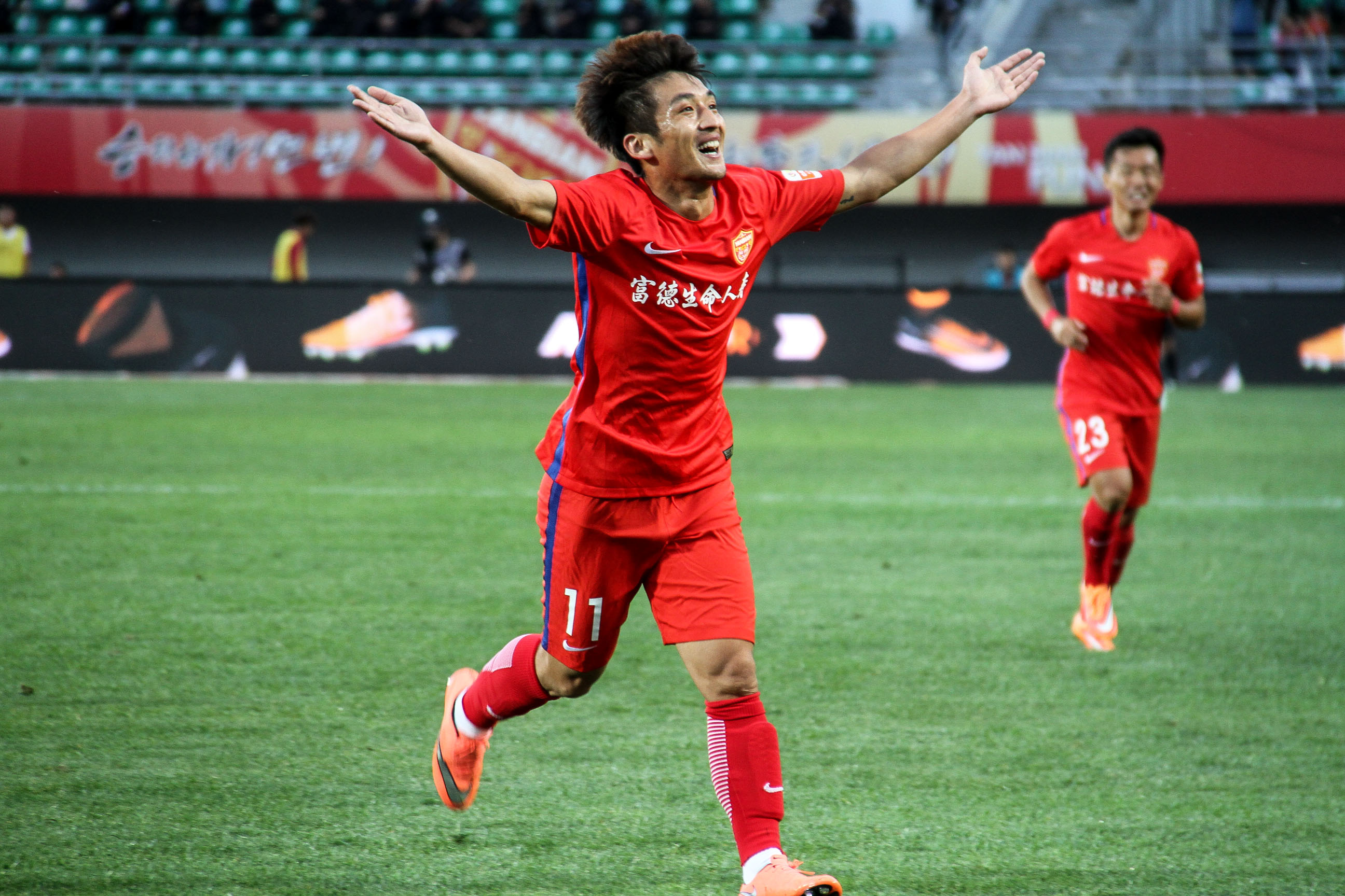 延边足球期待重焕光芒——写在延边龙鼎冲甲成功之后