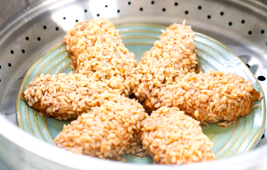 制作简单又健康的糯米饭鸡翅,让孩子爱上餐桌