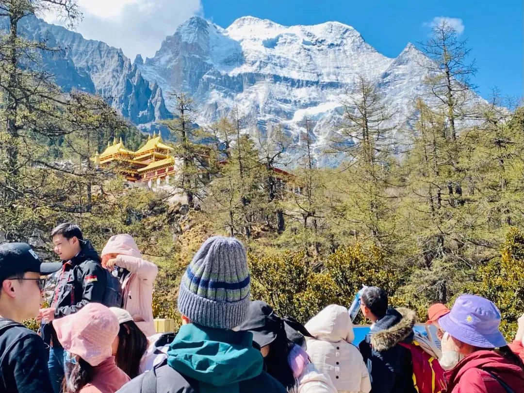 754日至6日,沈阳在康定市,泸定县,道孚县等地调研时强调,要统筹发展