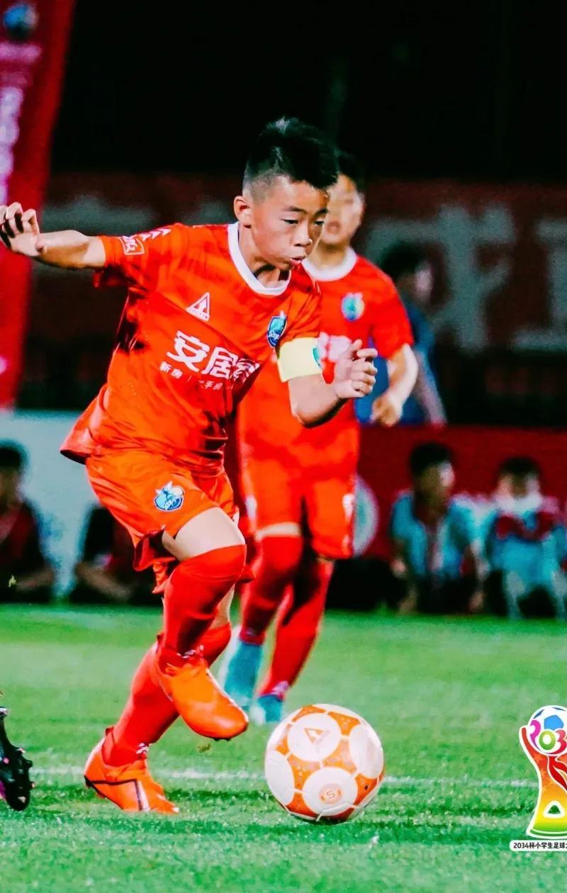 邝兆镭真的是中国第一位被巴萨邀约球员!也是中国足球的一丝佛晓