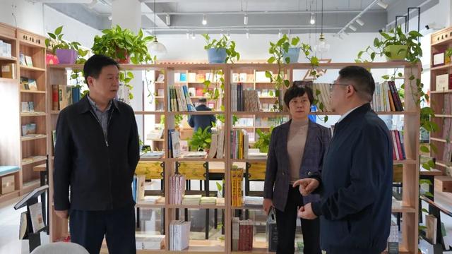 曲尚英到光山县调研