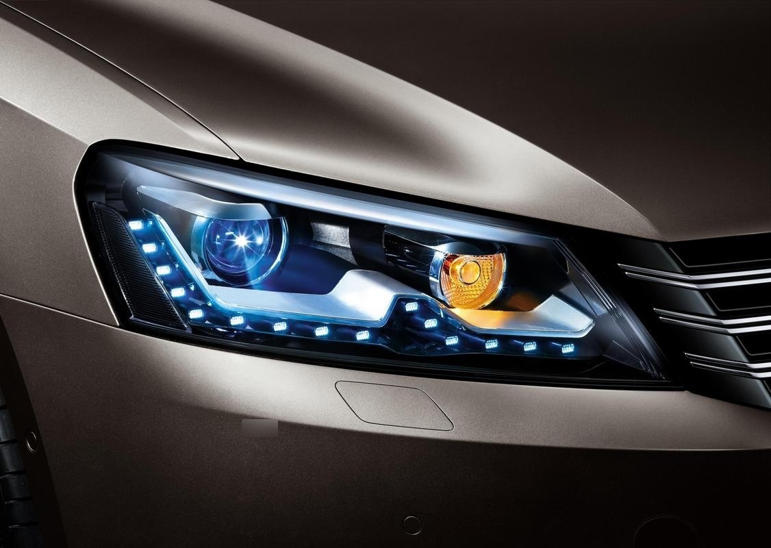 普通的透明胶带掉进汽车大灯有影响不?