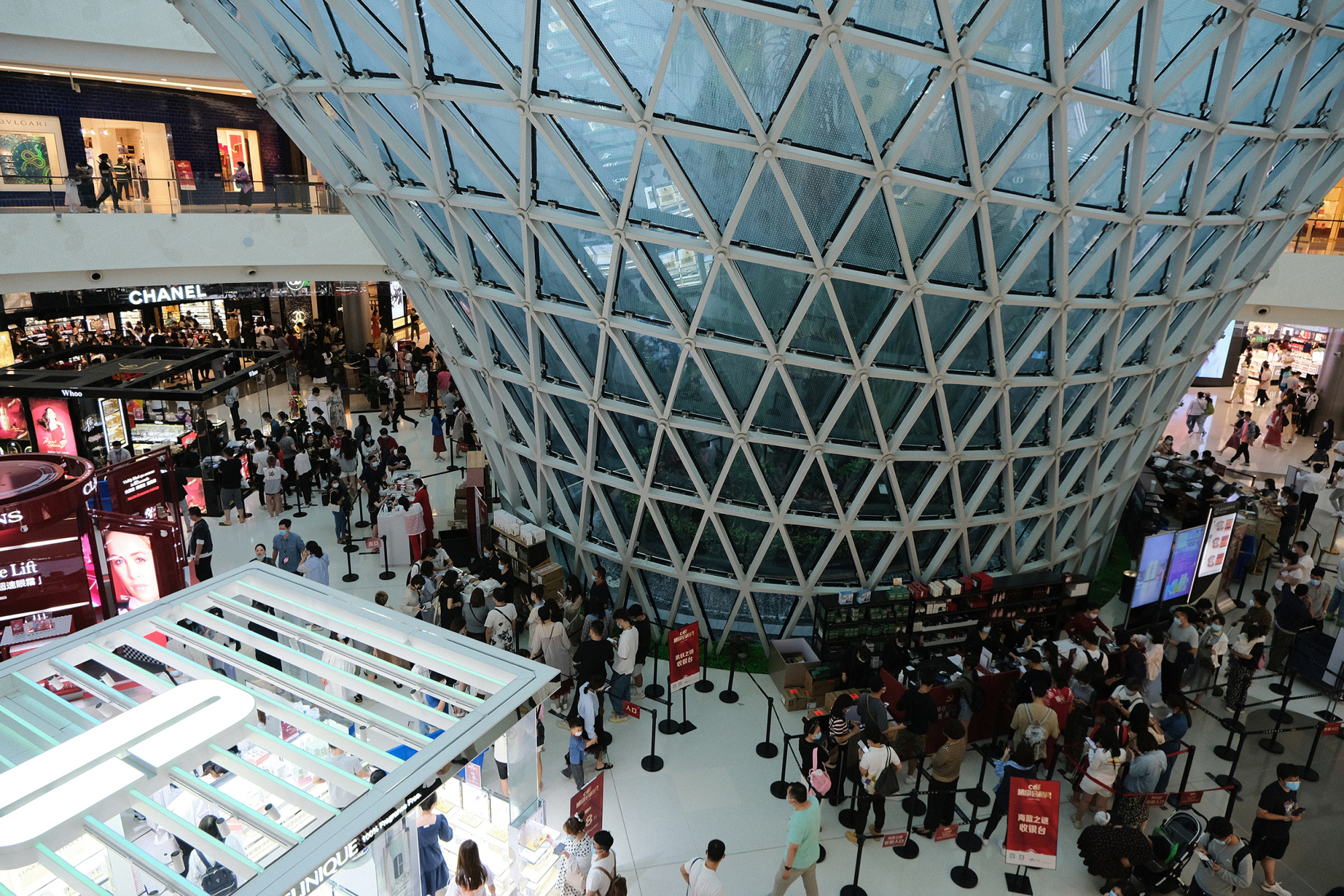 美妆7折首饰75折:海南离岛免税店春节7天销售额超15亿