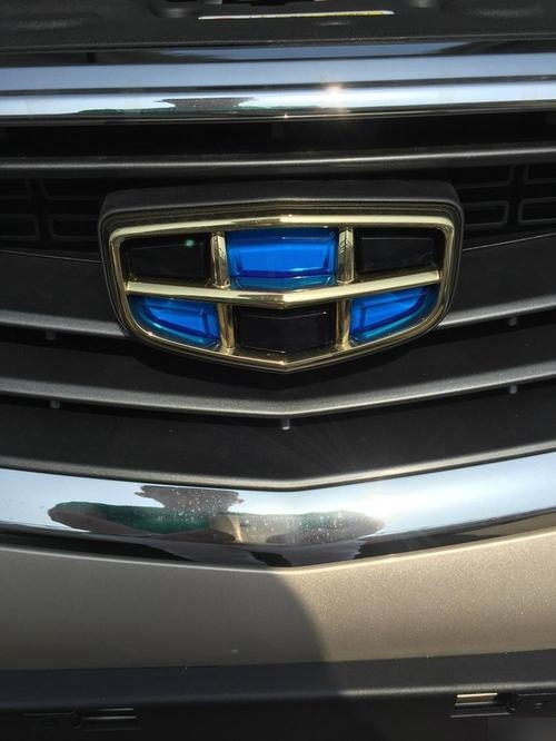 黑方块的车标是什么车