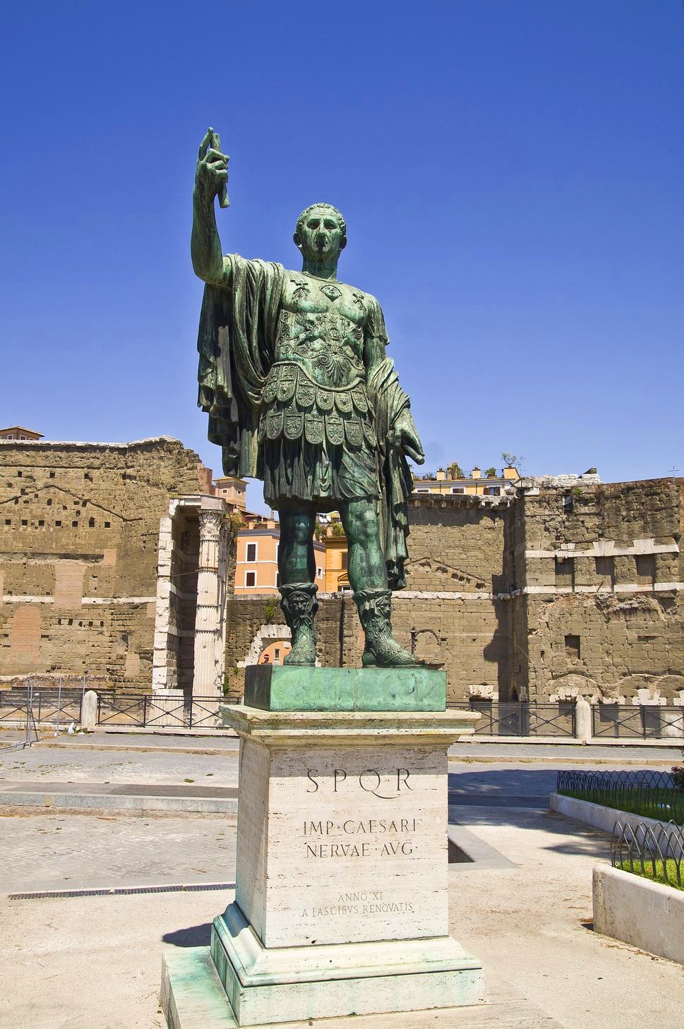 涅尔瓦:古代罗马"五贤帝"之首,无婚姻无子嗣,为黄金时代奠基