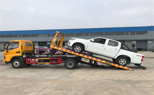 济南拖车电话,济南搭电送油补胎,济南汽车救援