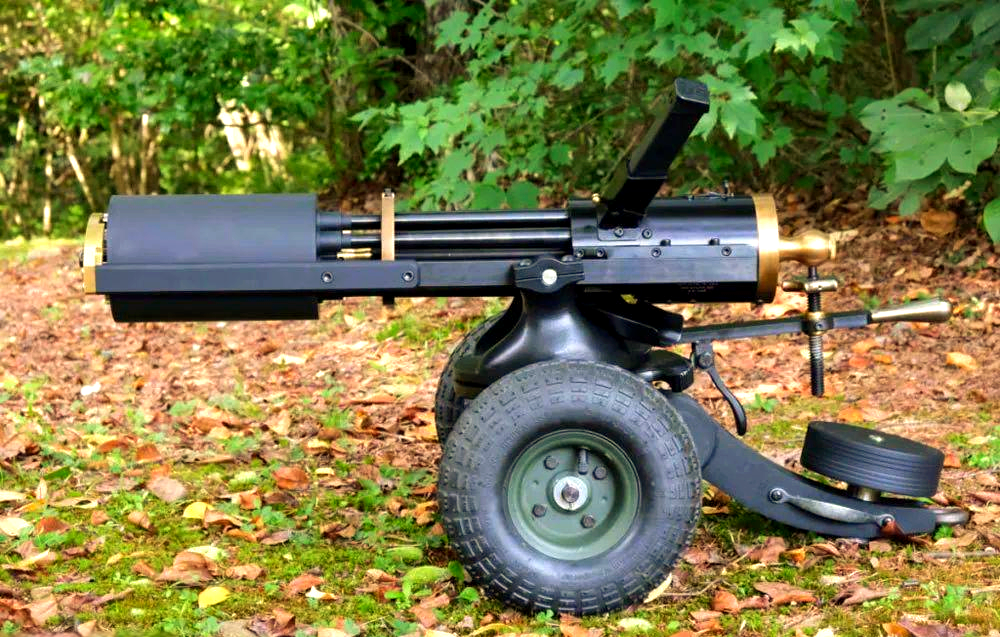 手摇加特林机枪升级,增设消音器与格洛克弹匣供弹