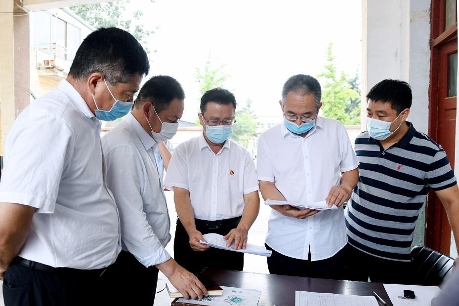 王继瑞等县领导到裴介镇调研督导疫情防控工作