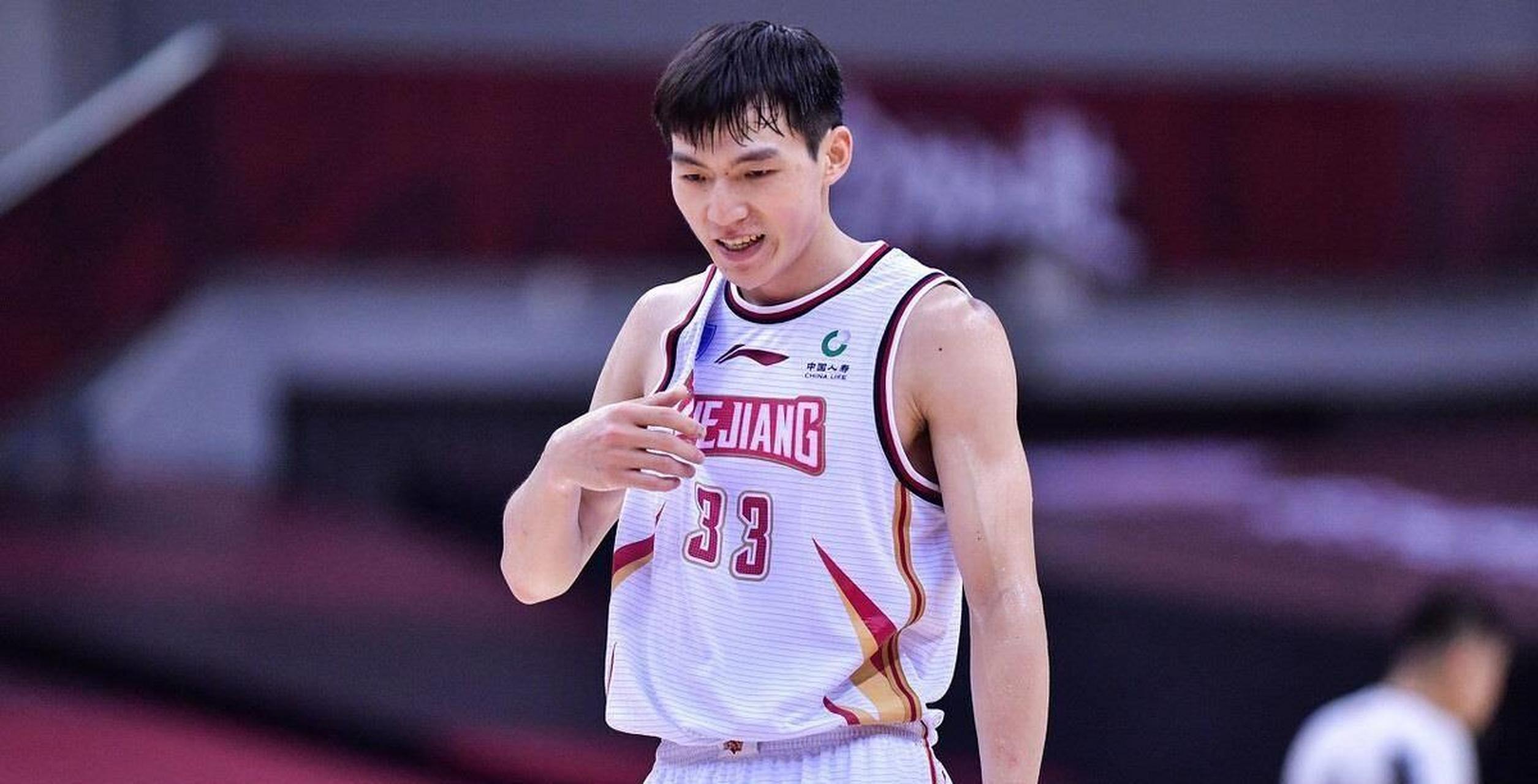 15中4,全场7分,赛场内吊儿郎当,干扰裁判判罚被