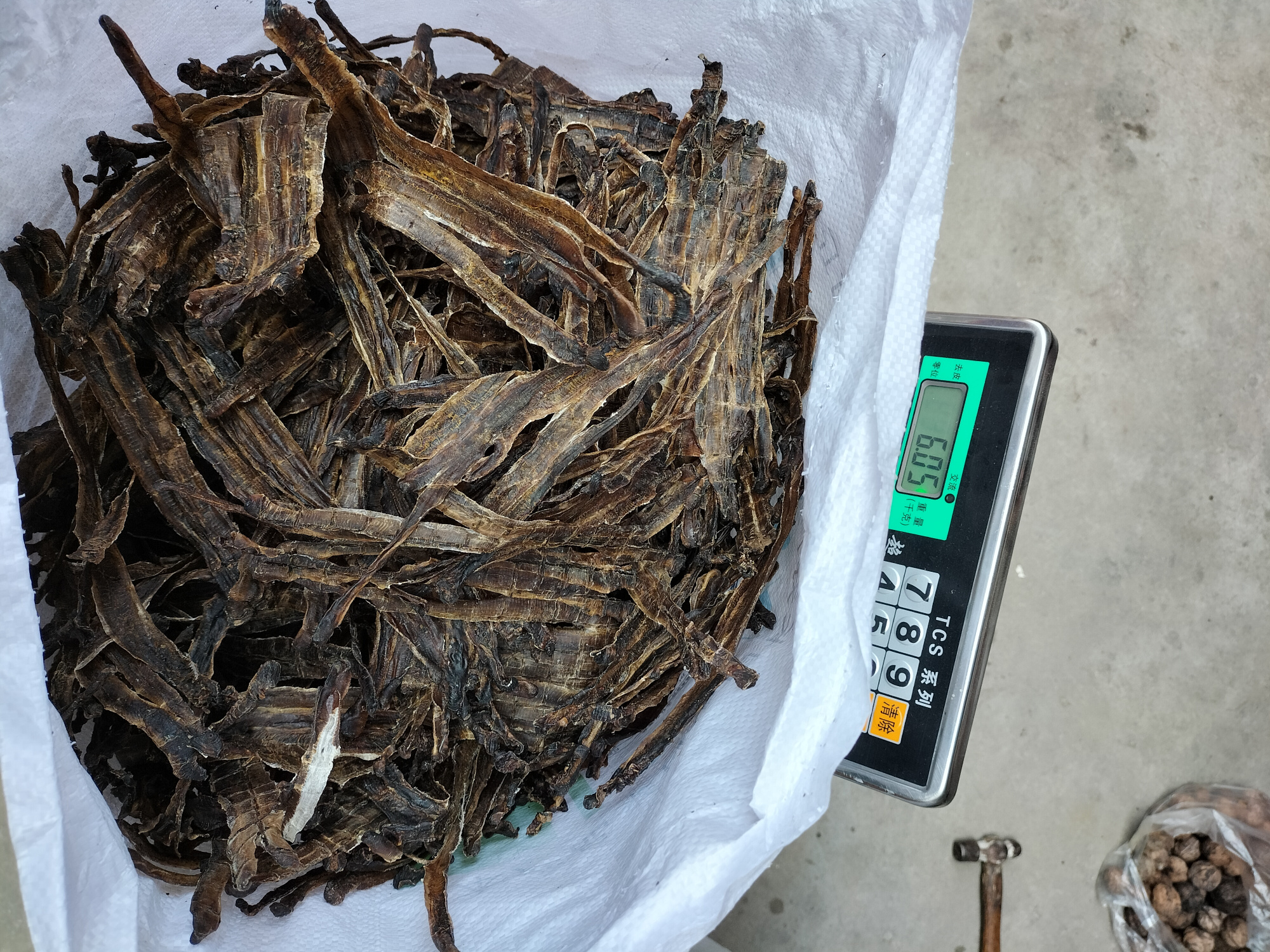 忙一天,给厂家定制电源,刀片验收,为的是优化蚯蚓加工!