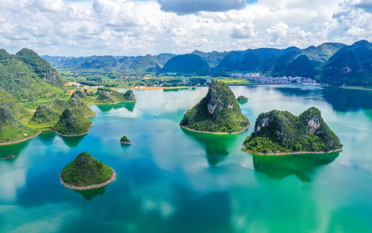一省一景·广西|十万大山里的喀斯特王国,"桂林山水"不只桂林