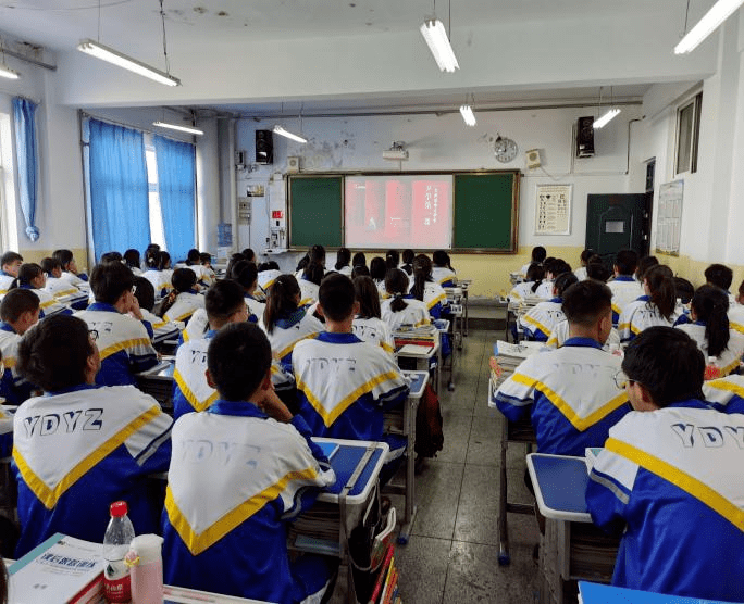 永登县各级团组织开展9月份"主题团日 "活动