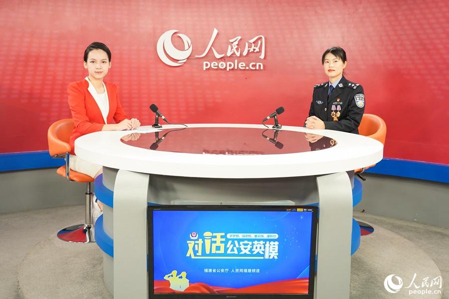 获评"全国公安机关爱民模范",吴雪晶为什么能?