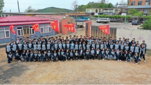 荣耀时刻:沈阳市第二十四中学为学生丹青绘锦绣