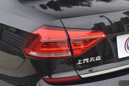 大众帕萨特换后尾灯需要多少钱?