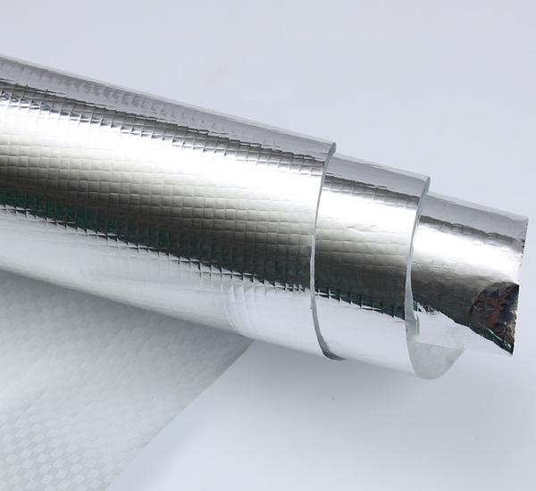 反射型隔汽膜 亦被称为拔热防潮膜