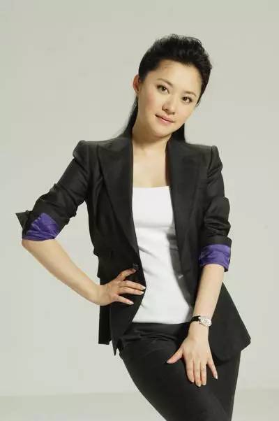央视著名美女主播紫凝:贷款买车,41岁仍未婚,风光背后有眼泪