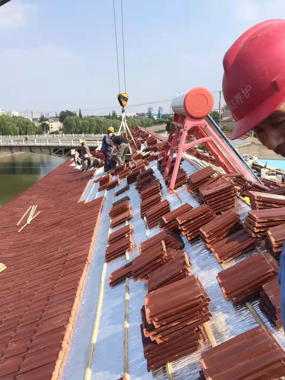 老房子楼顶做防水换琉璃瓦施工步骤