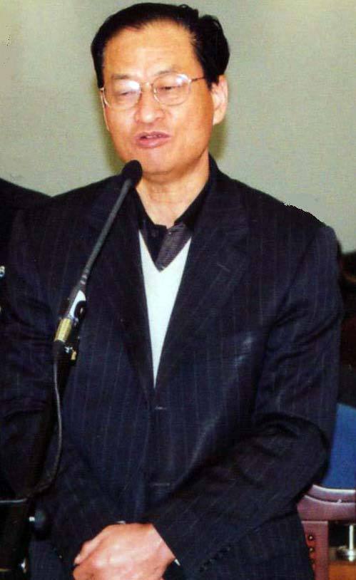 回顾安徽巨贪王怀忠:官商勾结敛财千万,01年落马,04年执行死刑
