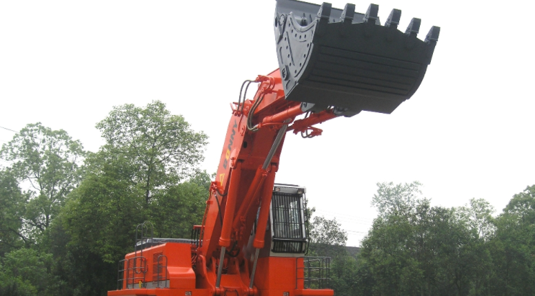 正铲挖掘机的挖土特点是什么?